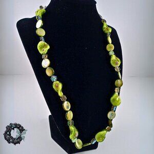 Chartreuse Mother of Pearl Floral Necklace